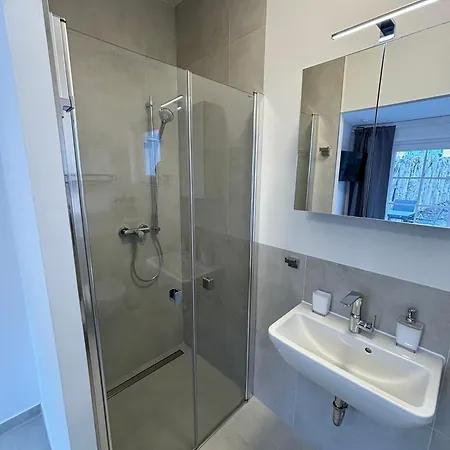 Apartment Ostseebad Goehren Mit Suedterrasse *